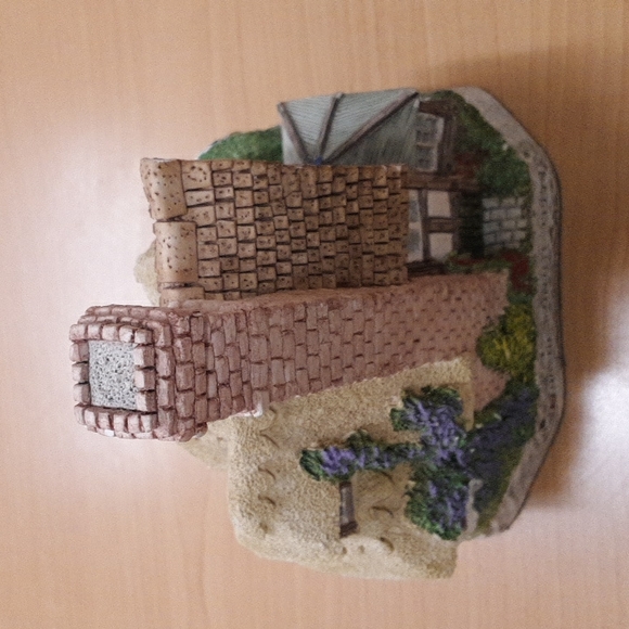 David Winter cottages - Picture 2 of 5